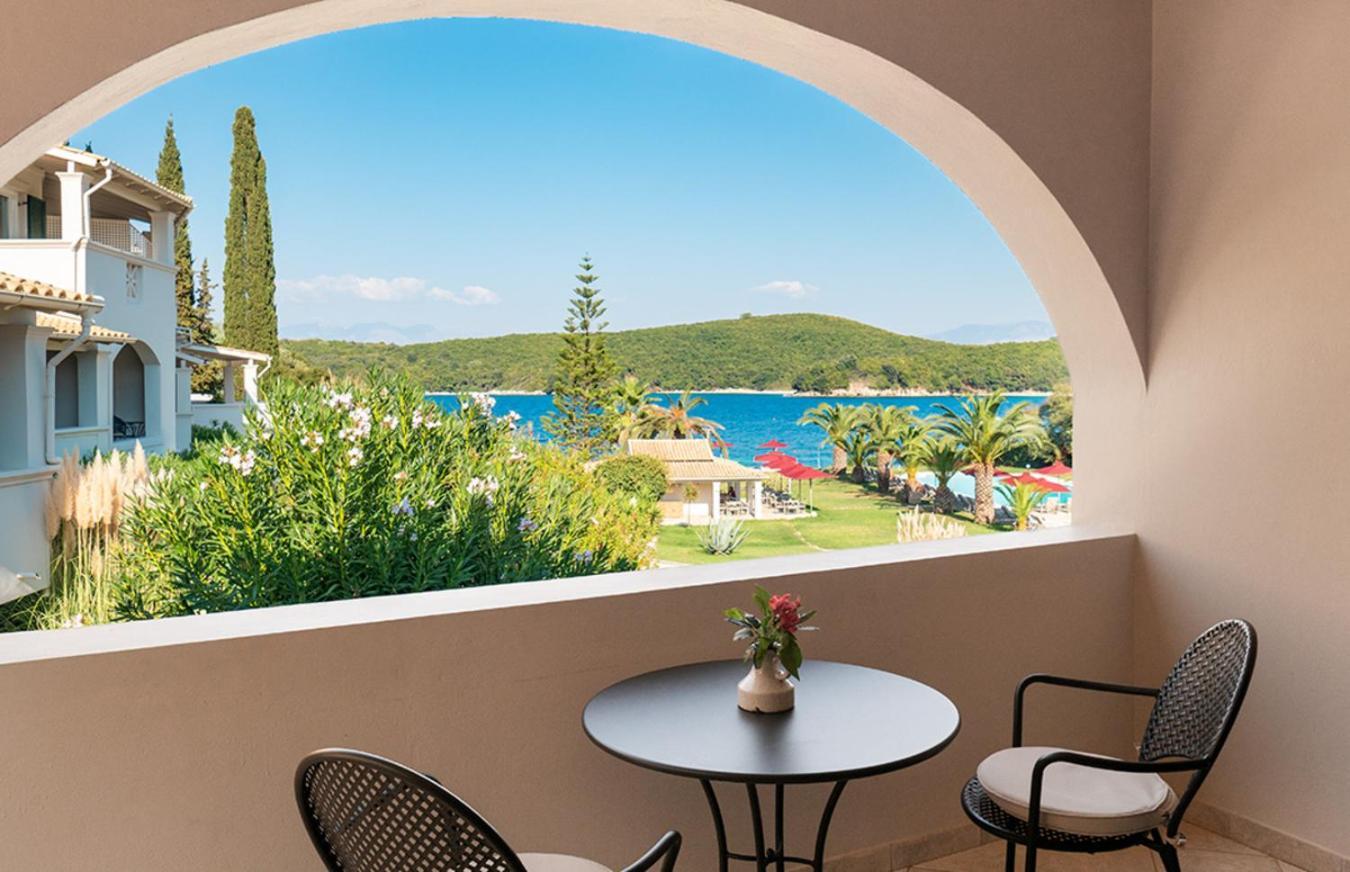 Bella Mare Hotel Kassiopi Exterior photo